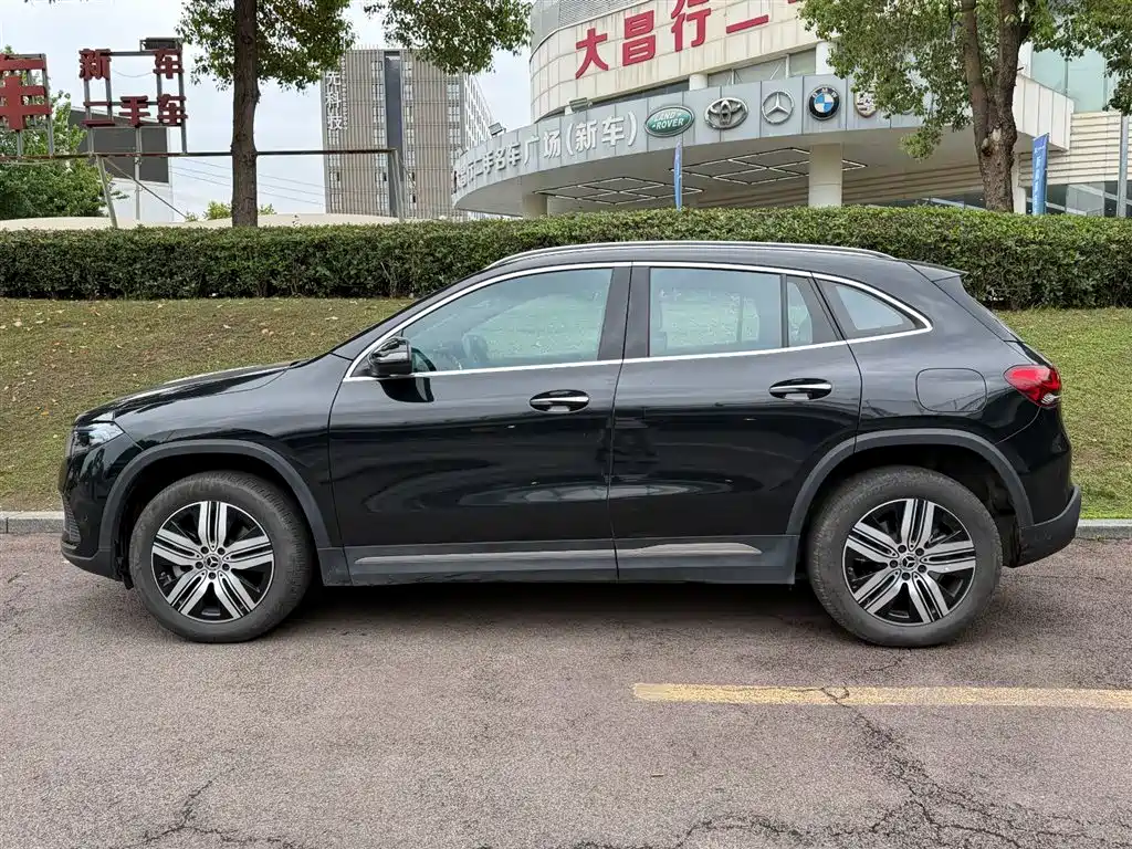 Mercedes-Benz EQA 2024