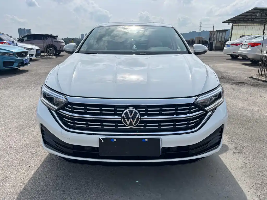 Volkswagen Jetta 2023
