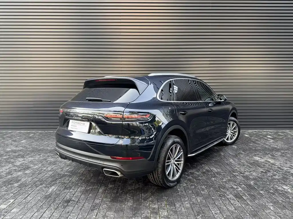 Porsche Cayenne 2021