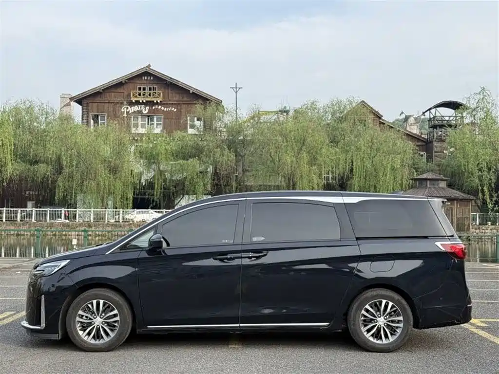Buick GL8 2023