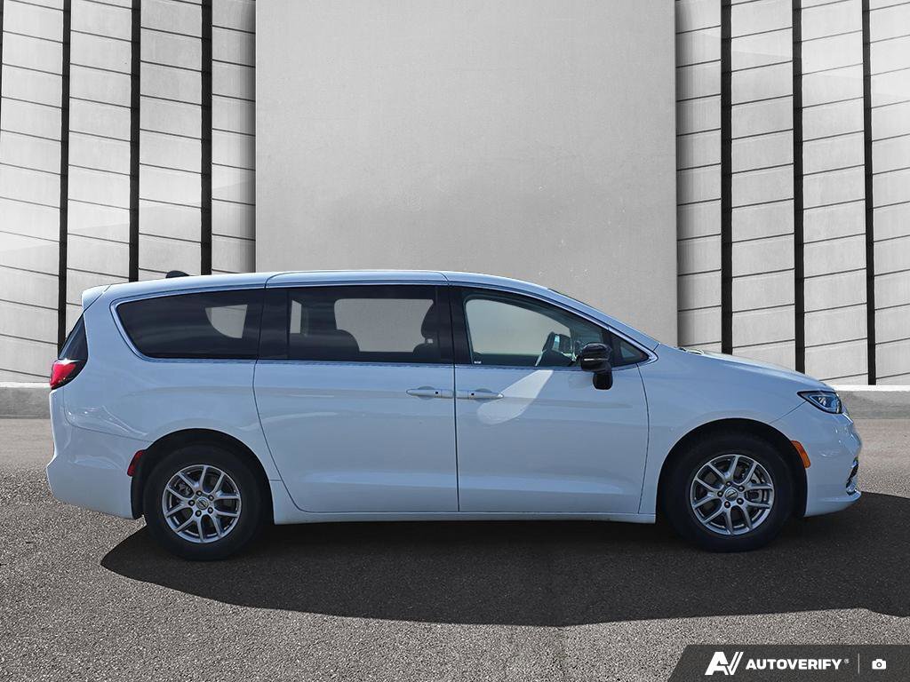 Chrysler Pacifica 2024
