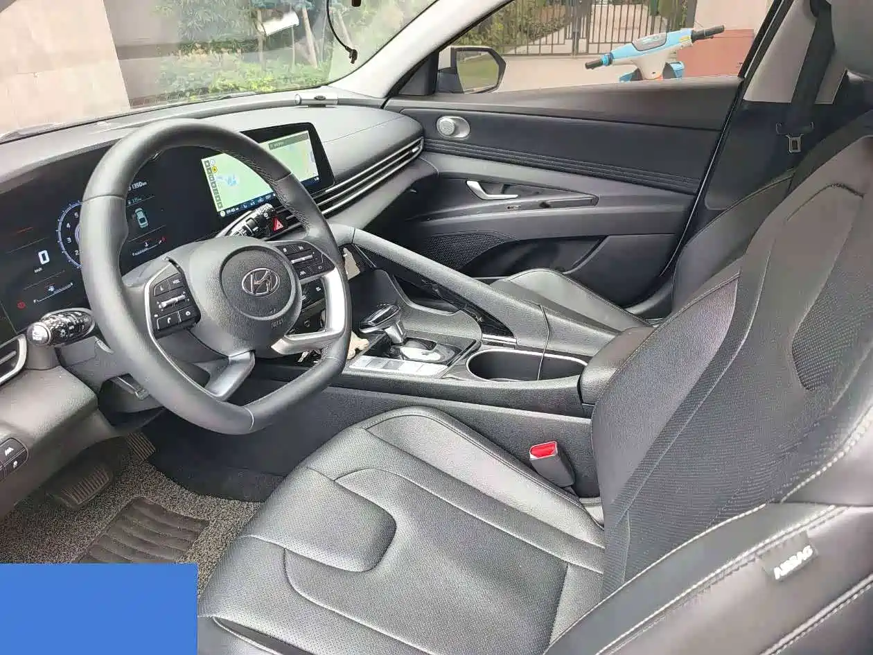 Hyundai Elantra 2022