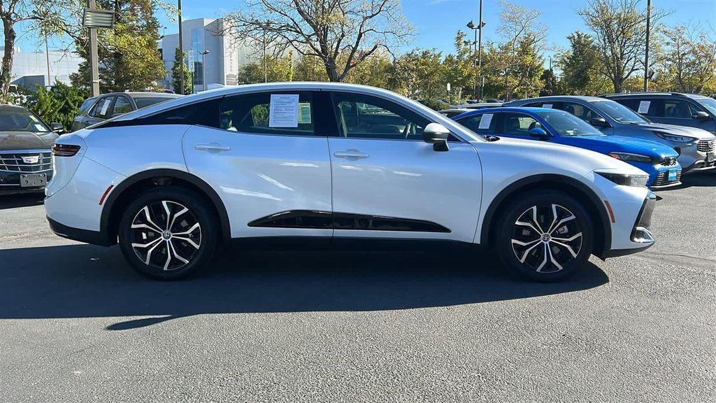 Toyota Crown 2023