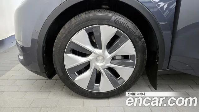 Tesla Model Y 2022