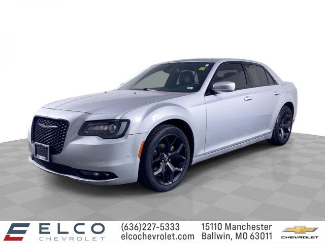 Chrysler 300 2021