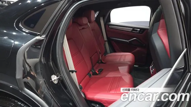 Porsche Cayenne 2023