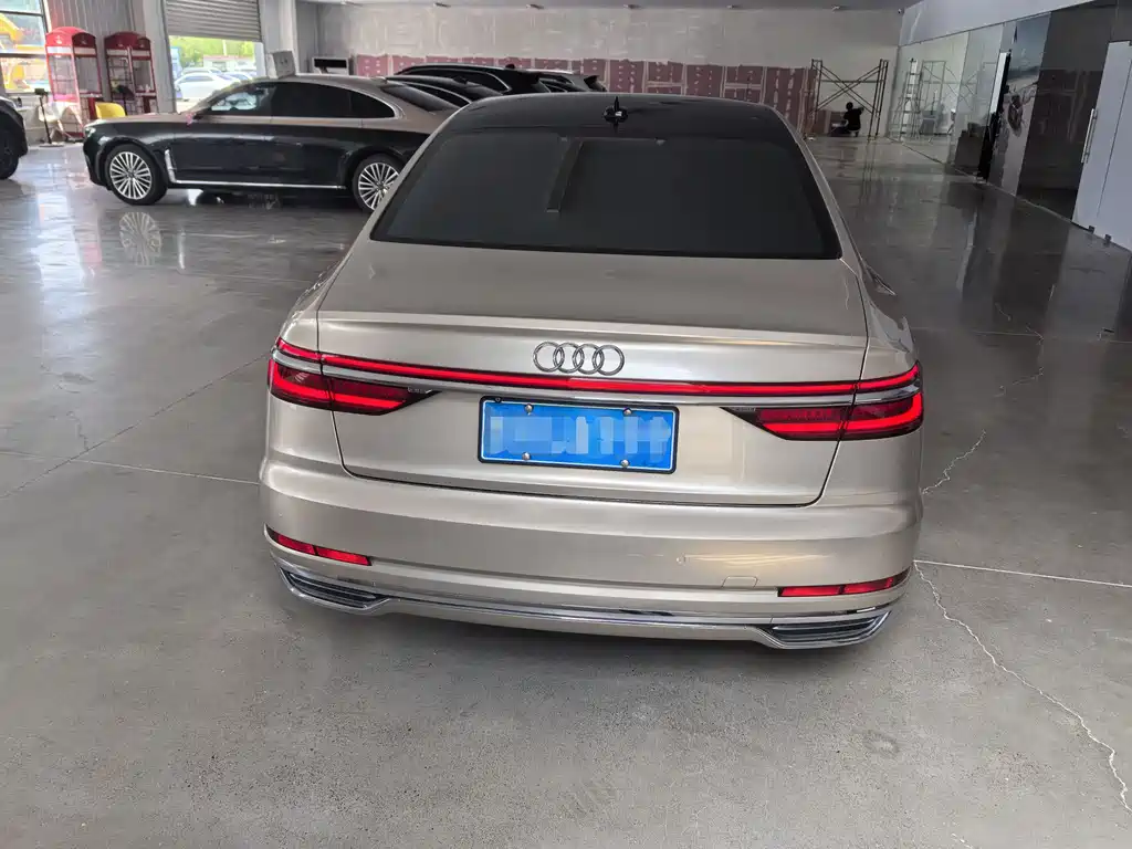 Audi A8 2021
