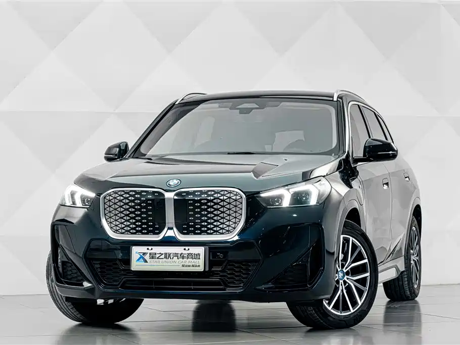 BMW iX1 2024