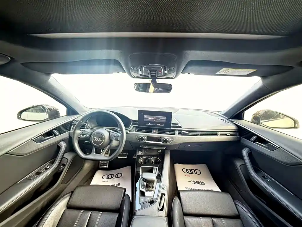 Audi A4 2023