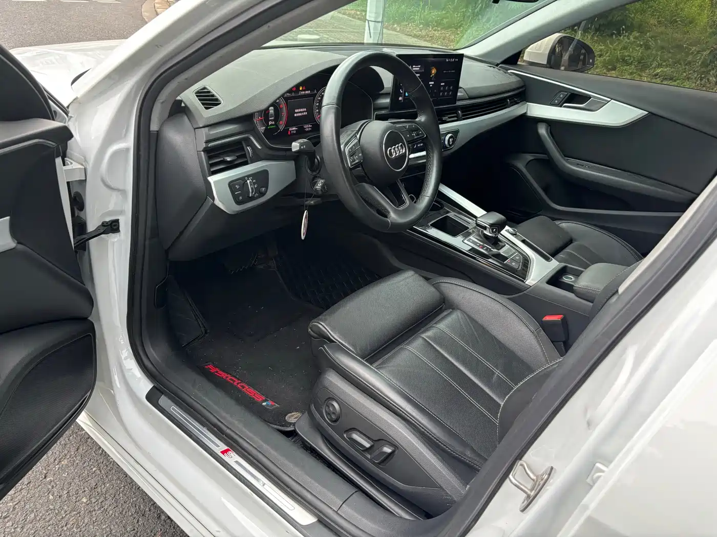 Audi A4 2023