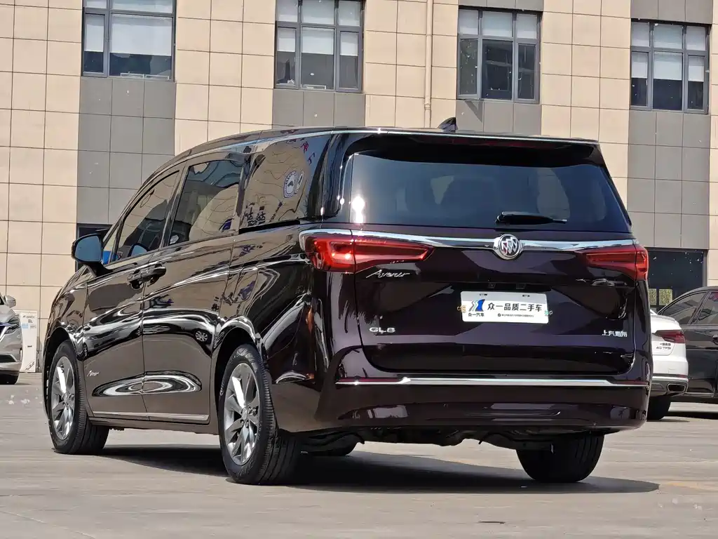 Buick GL8 2023