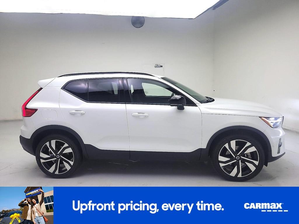 Volvo XC40 2024