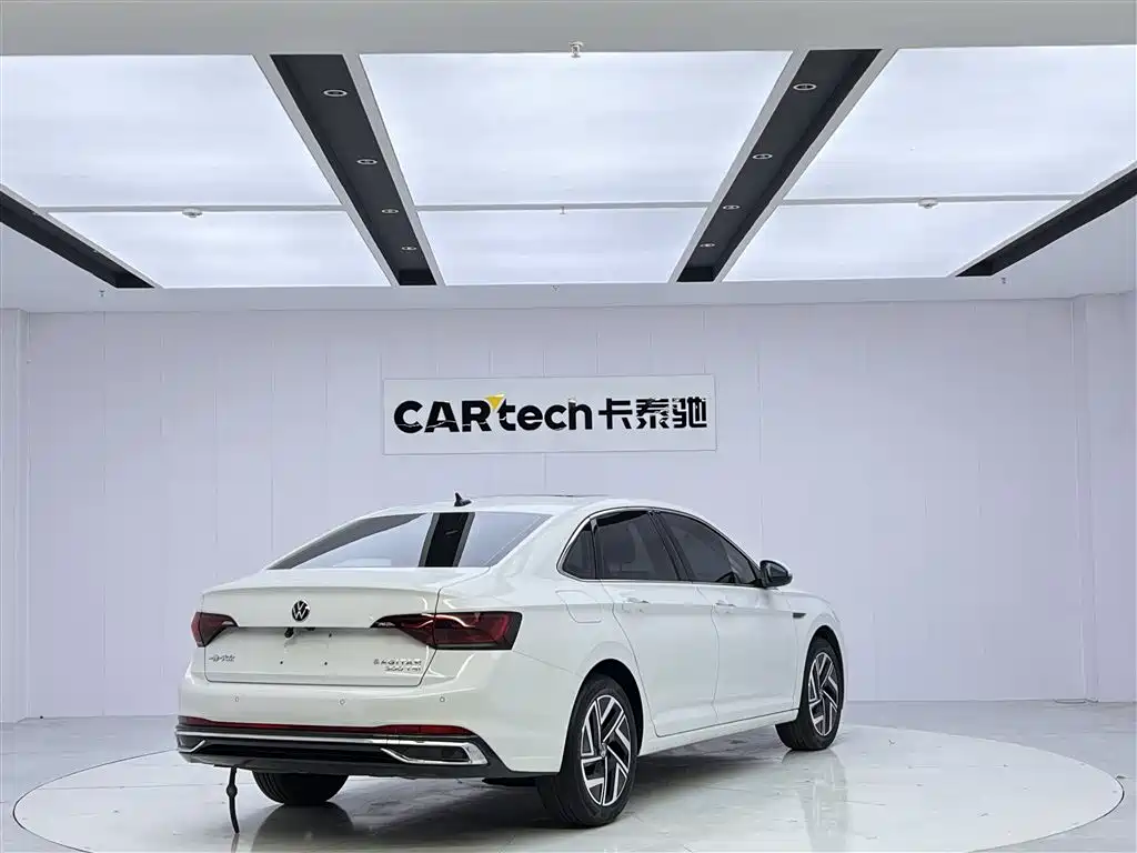 Volkswagen Jetta 2023