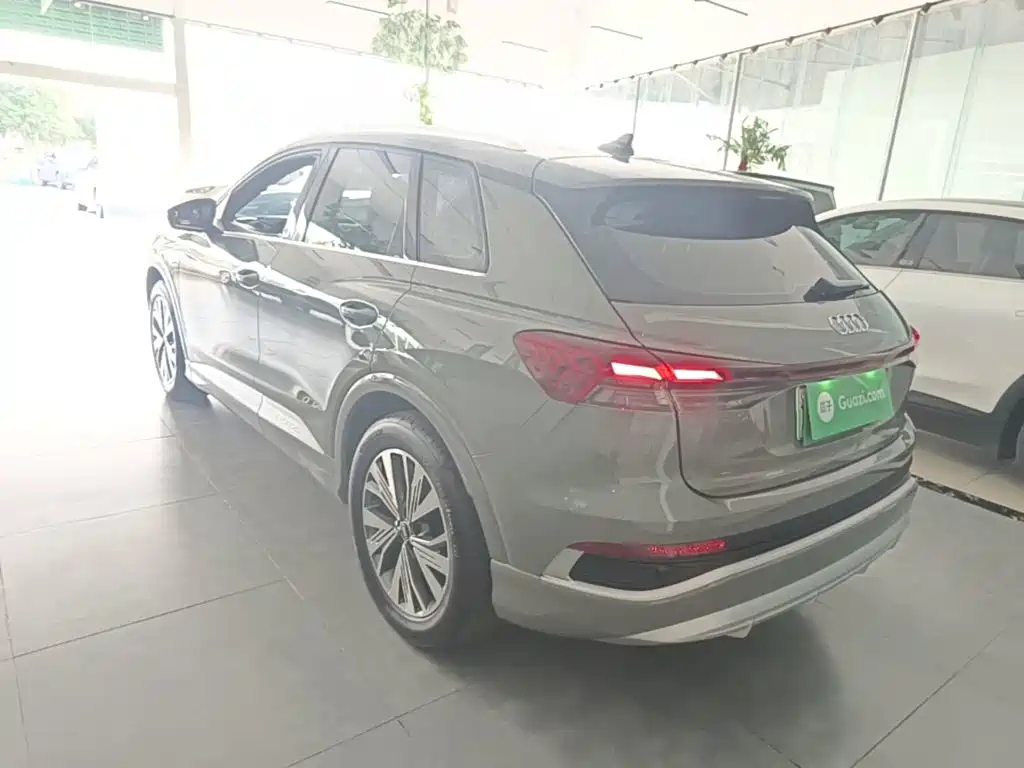 Audi Q4 e-tron 2023