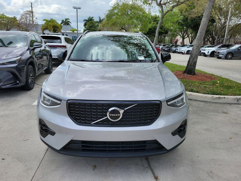 Volvo XC40 2023