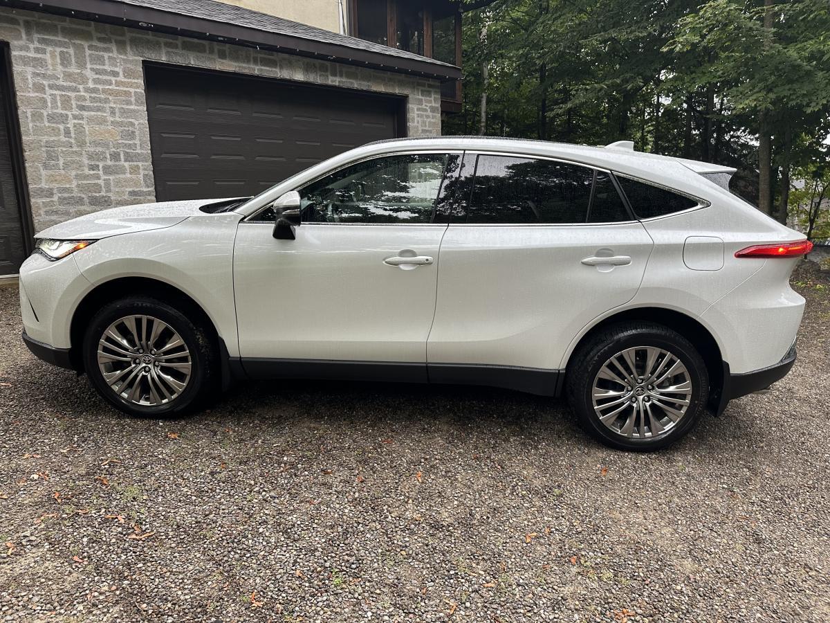 Toyota Venza 2023
