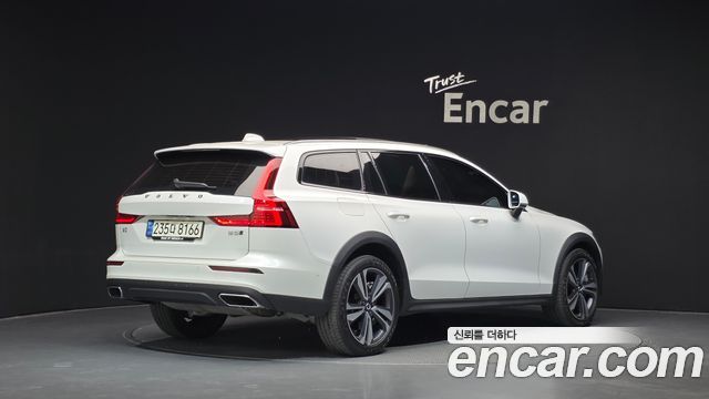 Volvo V60 2021