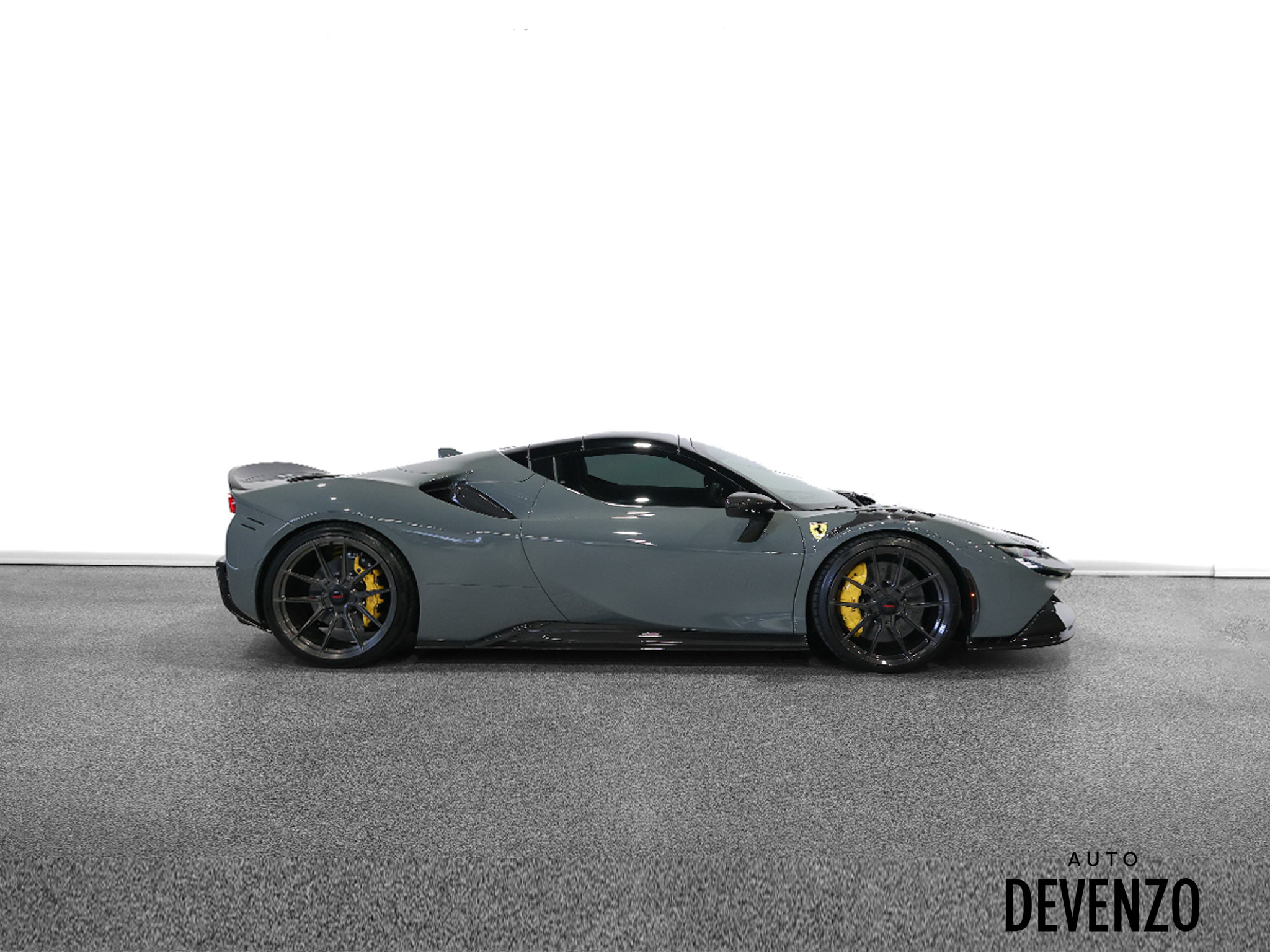 Ferrari SF90 2023