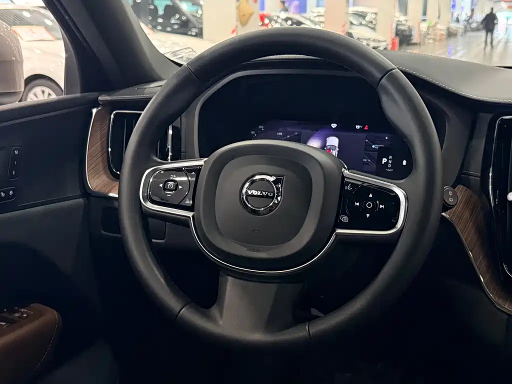 Volvo XC60 2023