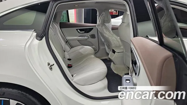 Mercedes-Benz EQE 2023