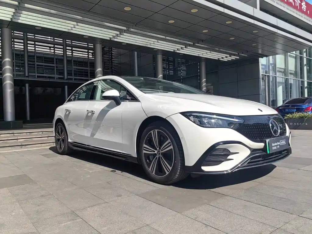 Mercedes-Benz EQE 2025