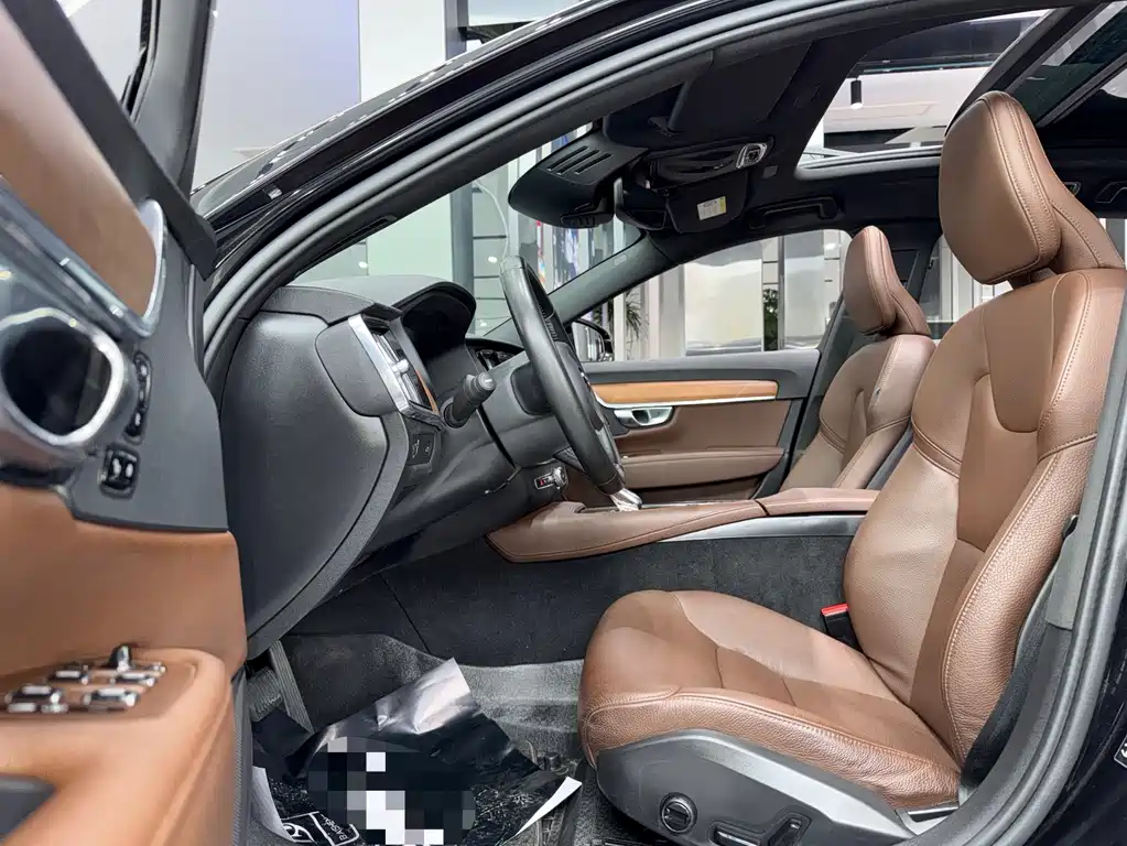Volvo S90 2021