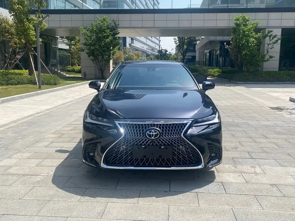 Toyota Avalon 2022