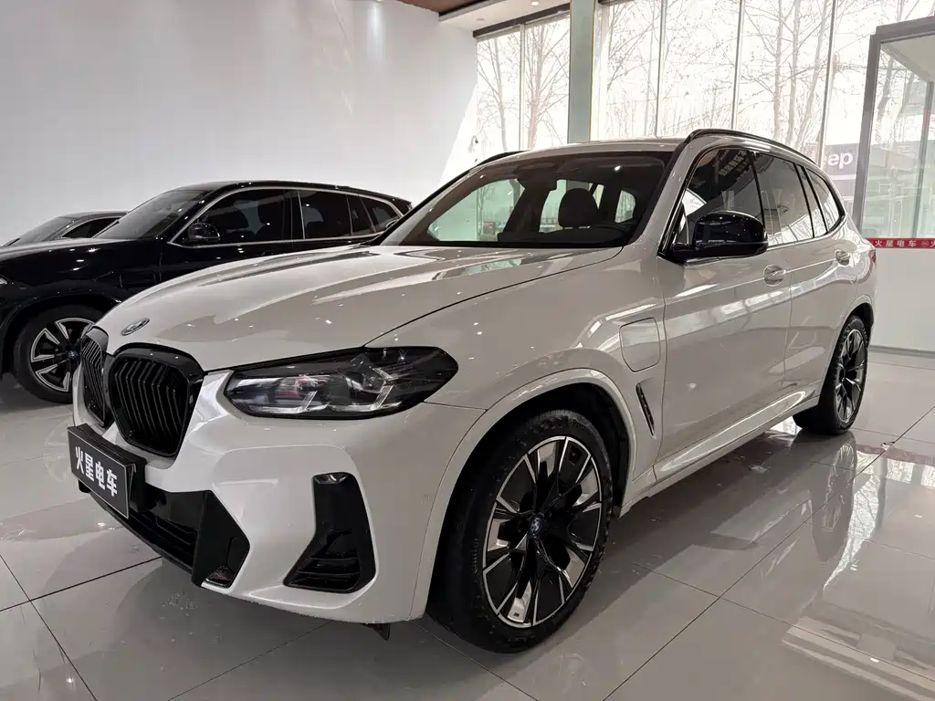 BMW iX3 2022