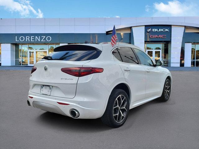 Alfa Romeo Stelvio 2021