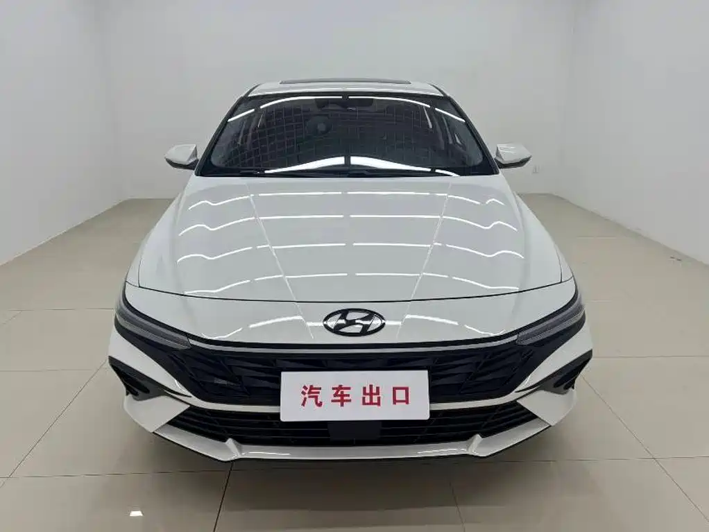 Hyundai Elantra 2023