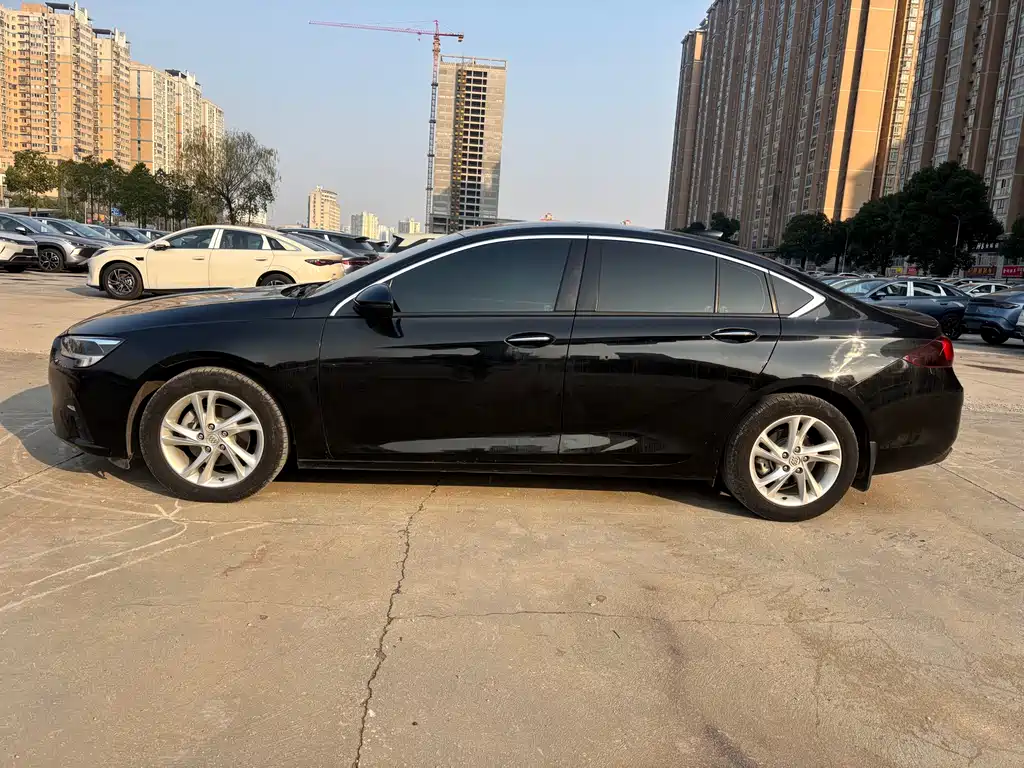 Buick Regal 2021
