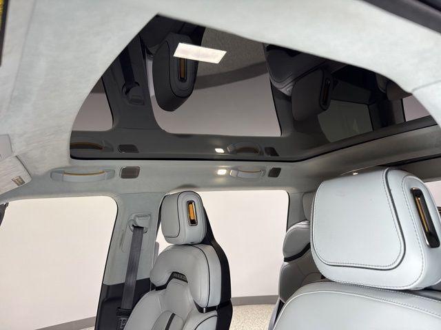 Rivian R1S 2023