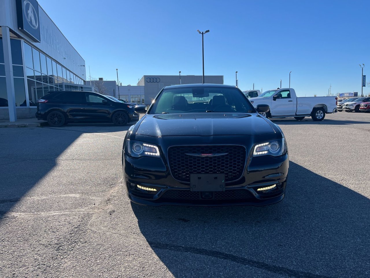 Chrysler 300 2023