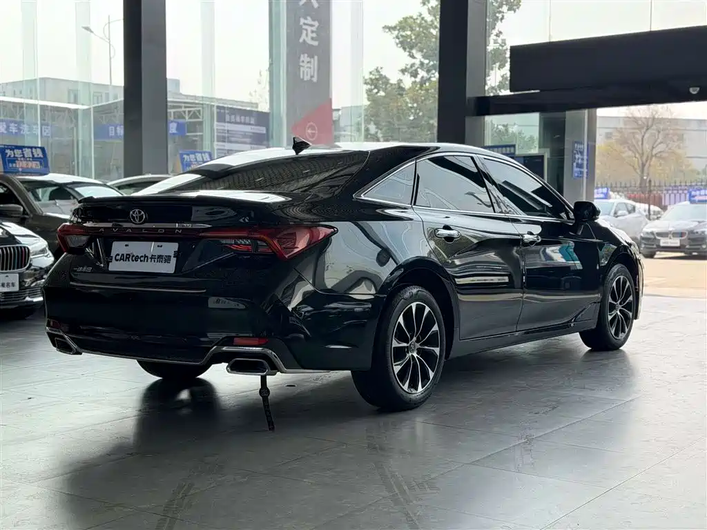 Toyota Avalon 2022