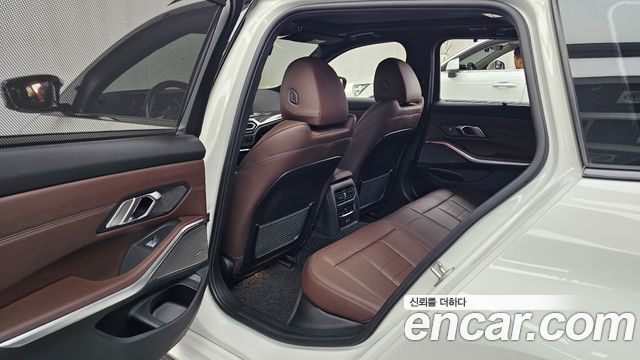 BMW 3 серии 2023