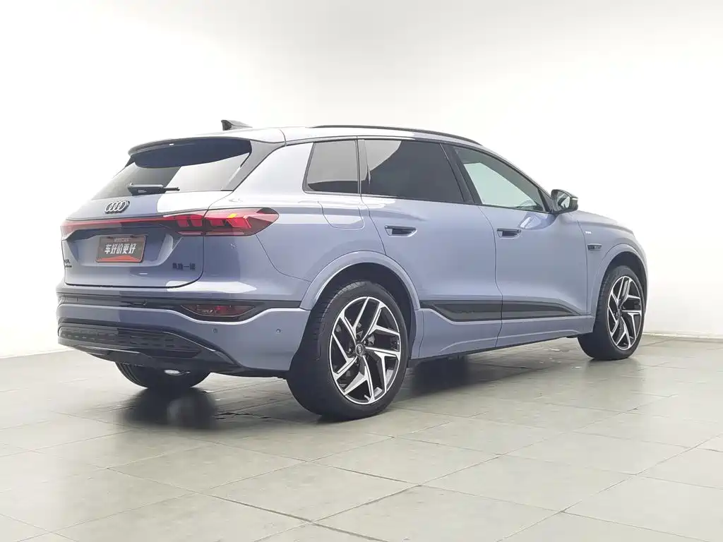 Audi e-tron 2025