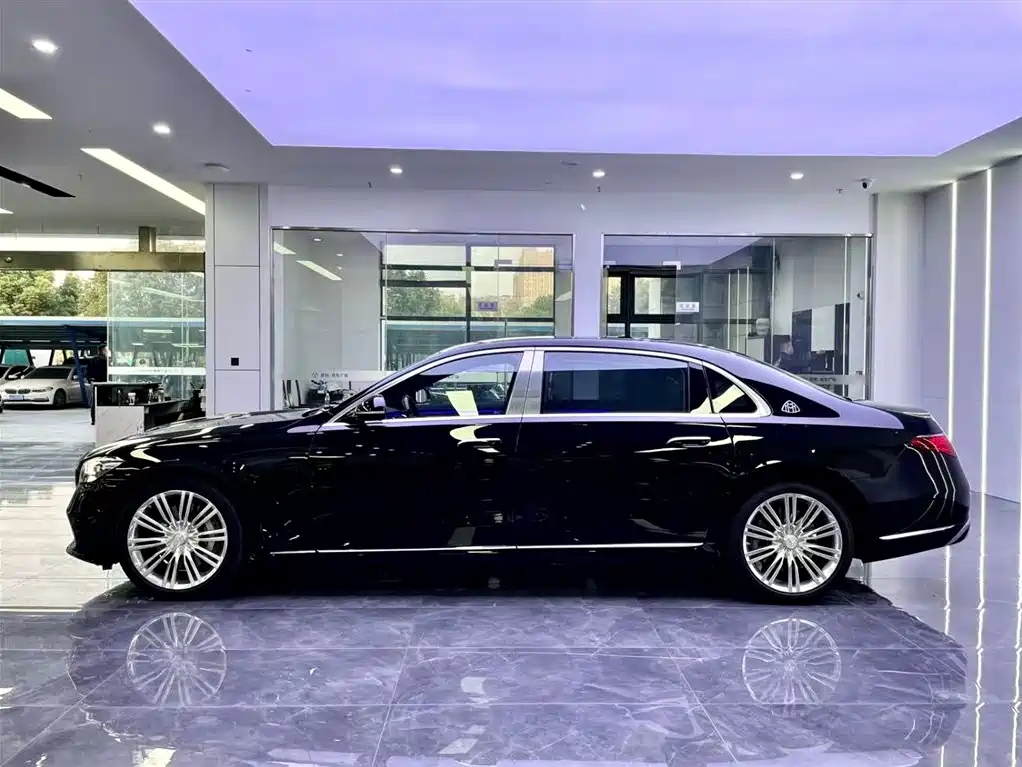 Mercedes-Benz Maybach S-Класс 2022