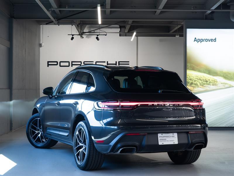 Porsche Macan 2025