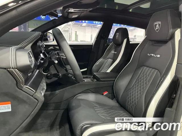 Lamborghini Urus 2024