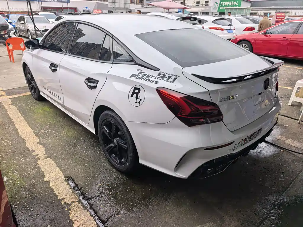 MG MG5 2022