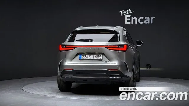 Lexus NX 2024