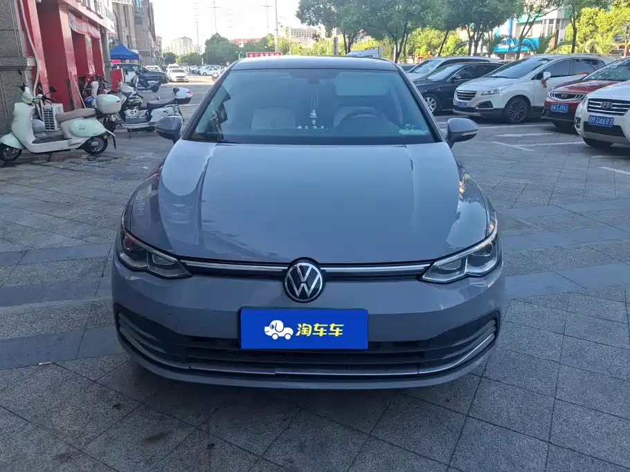 Volkswagen Golf 2024