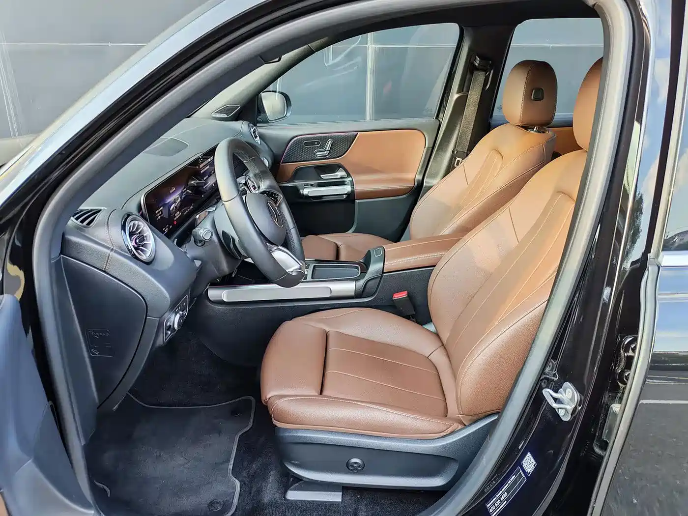 Mercedes-Benz EQB 2024