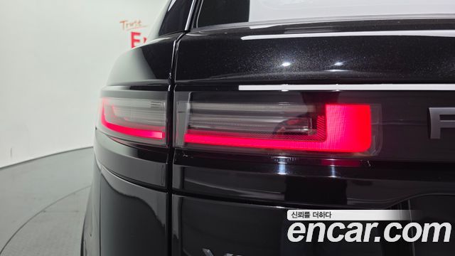 Land Rover Range Rover Velar 2025