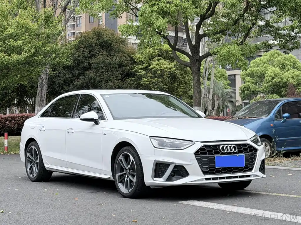Audi A4 2023