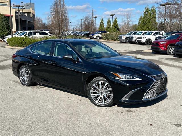 Lexus ES 2021