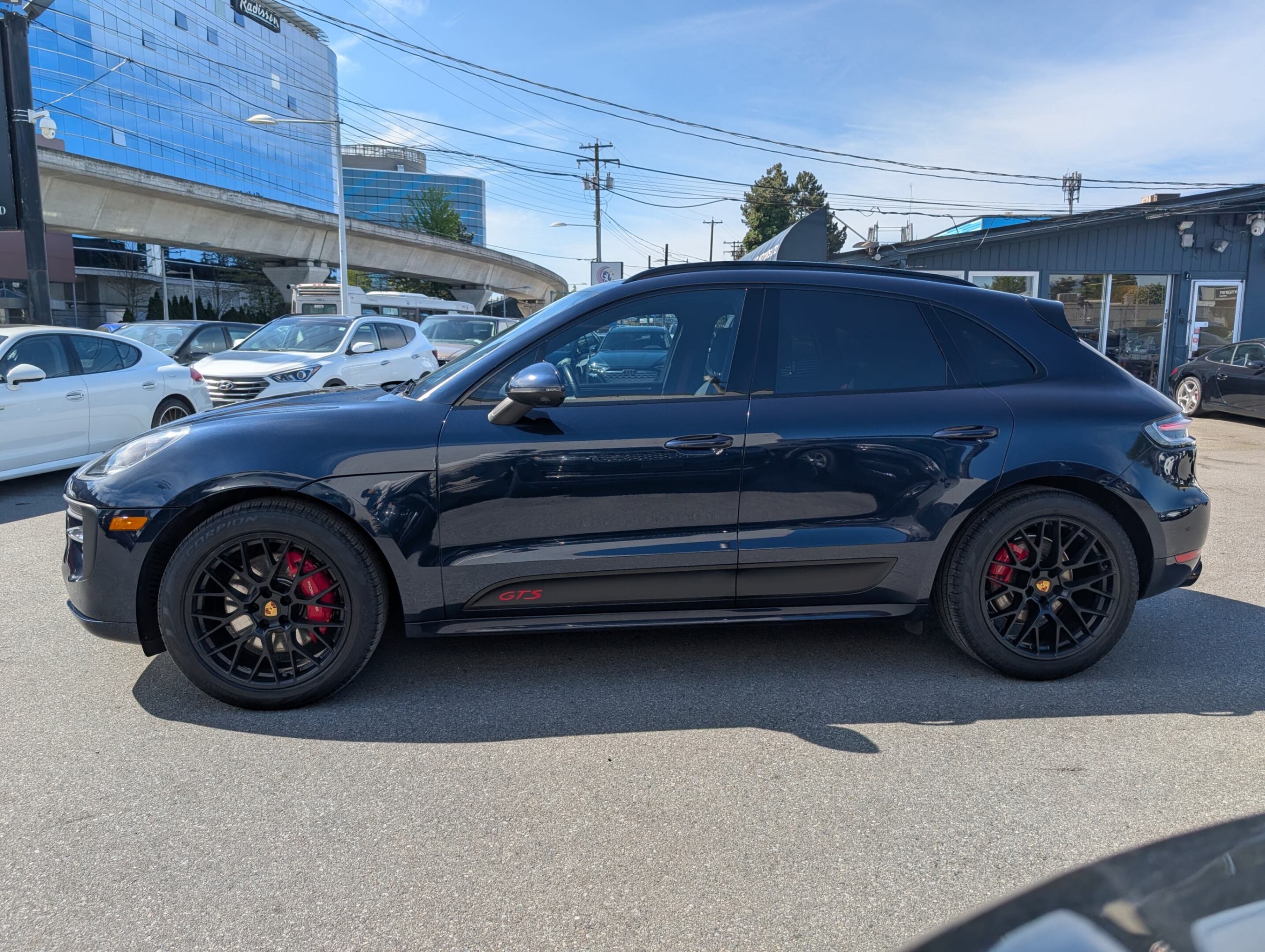 Porsche Macan 2021
