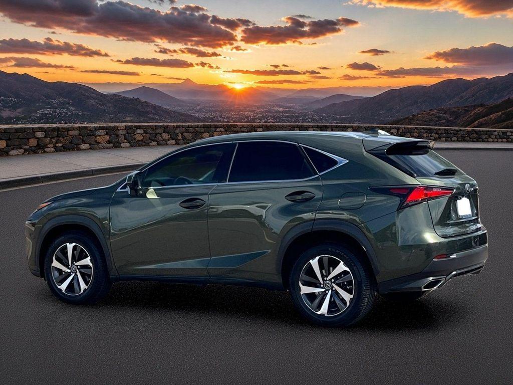Lexus NX 300 2021