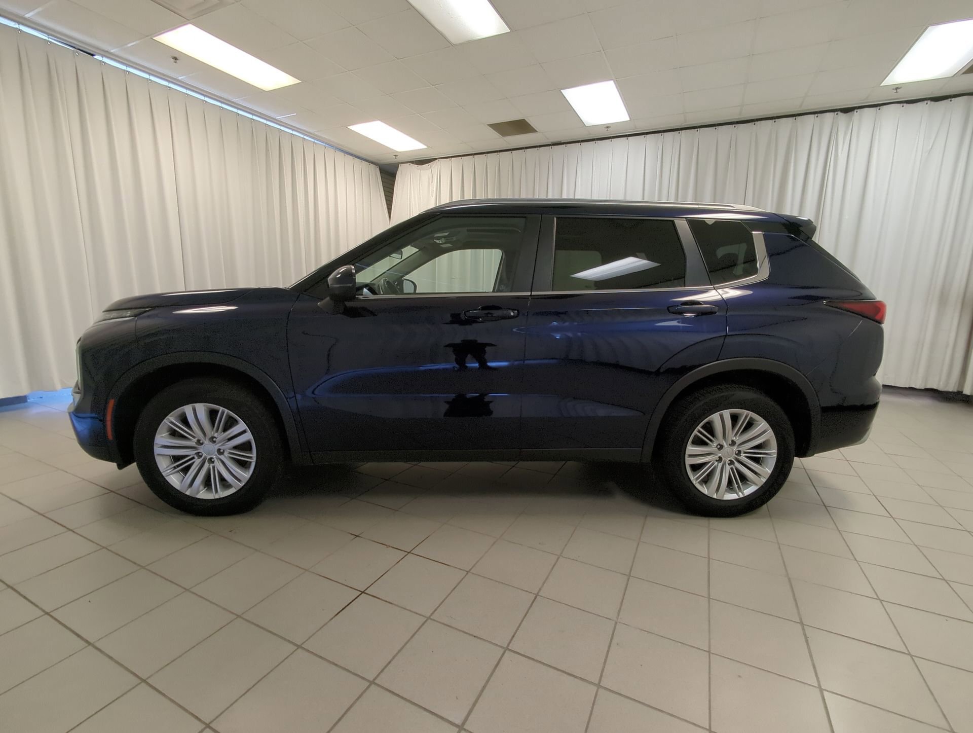 Mitsubishi Outlander 2024