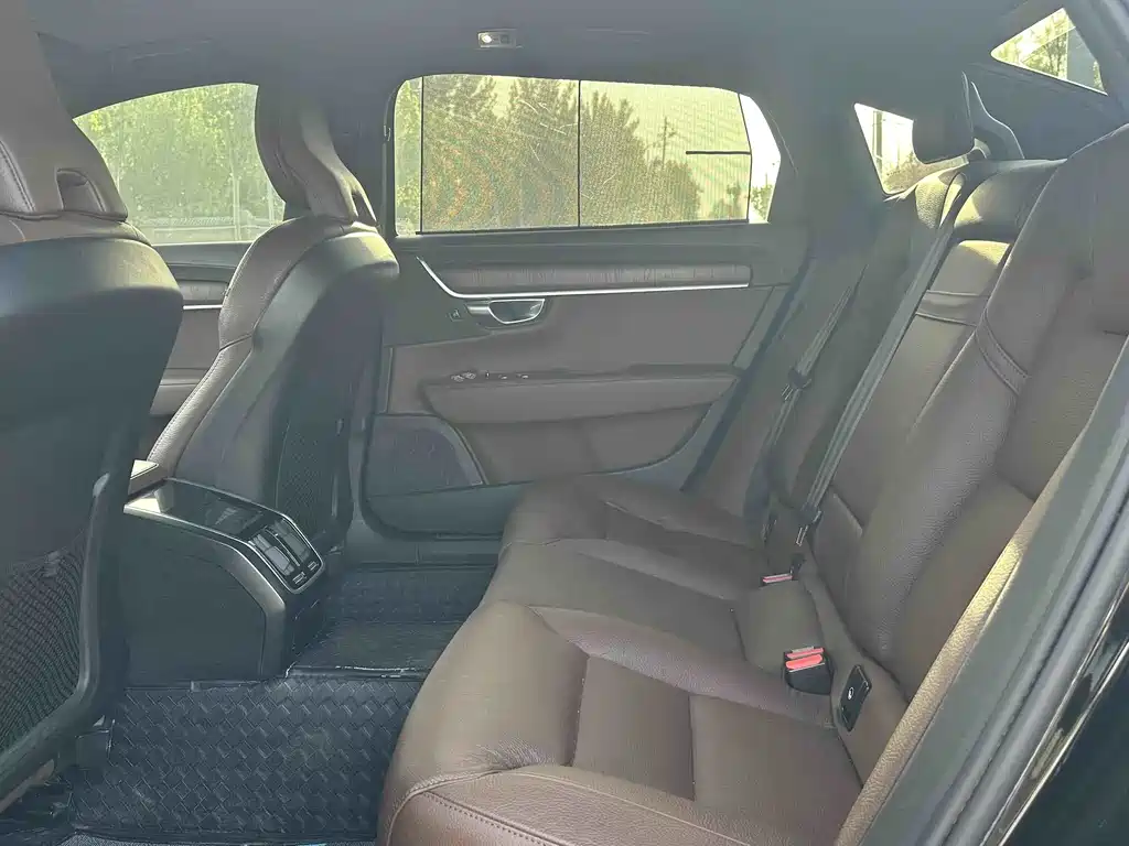 Volvo S90 2021